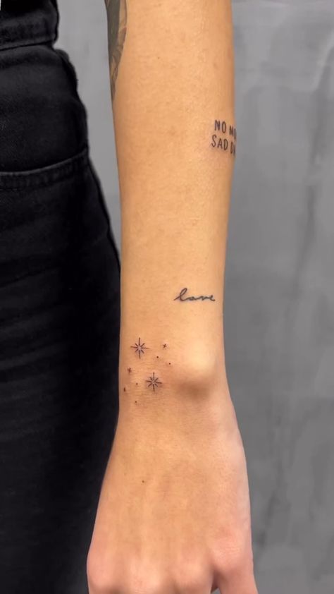 Tattoos To Get In France, Study Abroad Tattoo Ideas, Study Abroad Tattoo, London Tattoo Ideas, Paris Tattoo Ideas, K Tattoo Ideas, Drawing On Skin, Sticker Sleeve, Paris Tattoo