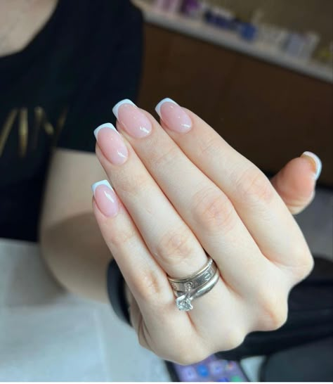 Clean Nails Aesthetic, Sophisticated Nails, Natural Nails Manicure, Homemade Hair Treatments, Gel Toe Nails, Cute Simple Nails, Subtle Nails, Glitter Gel Nails, Simple Gel Nails