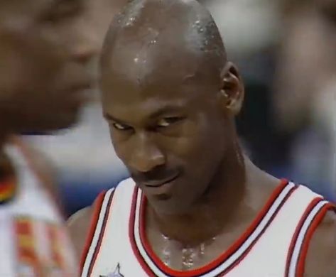 Sports Reaction Pic, Nba Funny Faces, Michael Jordan Funny, Michael Jordan Meme, Jordan Meme, Zapatillas Nike Basketball, Funny Nba, Nba Funny, Michael Jordan Photos