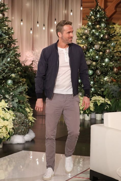 Ryan Reynolds Fall Fashion, Ryan Reynolds Clothes, Ryan Reynolds Fashion Style, Ryan Reynolds Style Outfits, Ryan Reynolds Style 2023, Ryan Reynolds Street Style, Ryan Reynolds Aesthetic, Ryan Reynolds Fashion, Ryan Reynolds Style