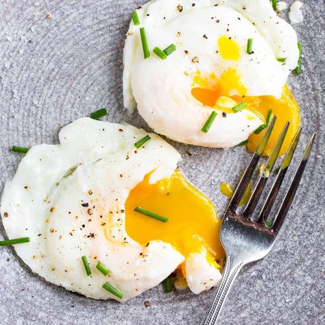 Air Fryer Poached Eggs, Poached Eggs Recipe, Air Fryer Eggs, Poached Egg Recipe, Wendys Frosty, Air Fryer Recipes Breakfast, Frosty Recipe, Air Fryer Recipes Snacks, New Air Fryer Recipes