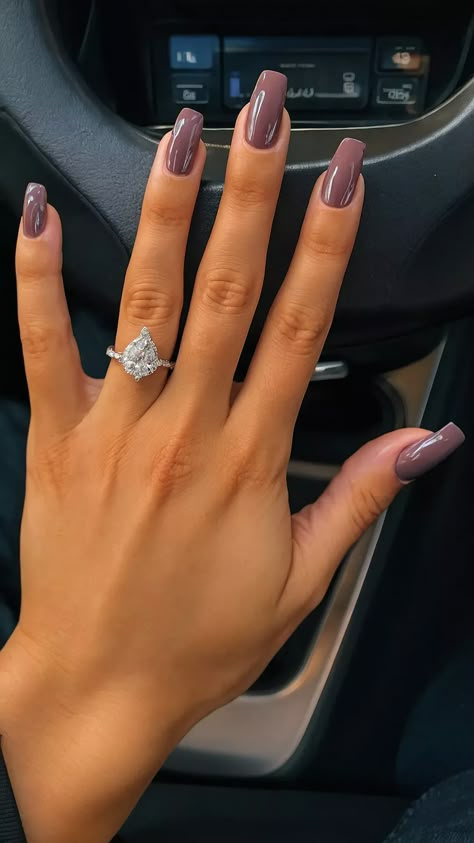 Deep Dive into Purple: Top 15 Nail Ideas You Can't Miss 37 Simple Light Colored Nails, Dark Pink Fall Nails, Dark Purple Winter Nails, Purple Dipped Nails, Purple Fall Nails Design, Nail Inspiration Purple, Dark Purple Nails Ideas, Simple Chic Nails, Nails Acrylic Dark