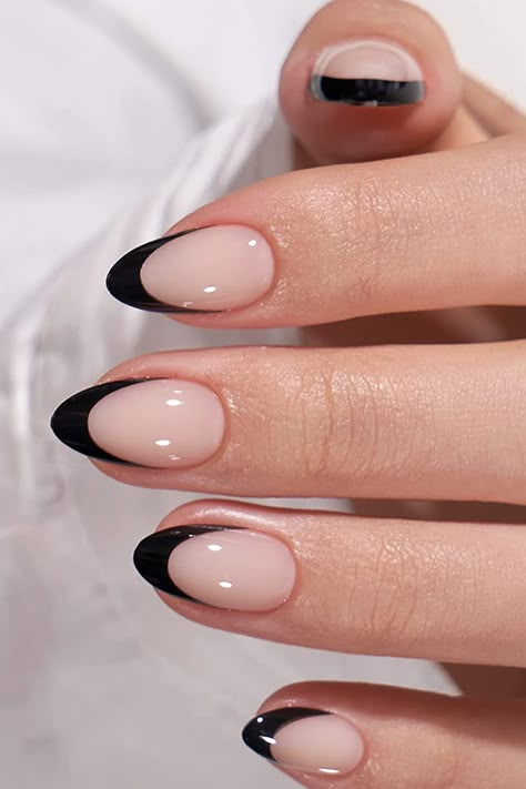 Press On Nails Almond - BTArtbox Soft Gel Black French Tip Press On Nails, Glue On Nails Check more at https://mangadexx.com/press-on-nails-almond-btartbox-soft-gel-black-french-tip-press-on-nails-glue-on-nails/ Paznokcie Hello Kitty, Black Almond Nails, Black French Tip, Nagel Tips, Smink Inspiration, Casual Nails, Black French, Nails Almond, Pink Nail