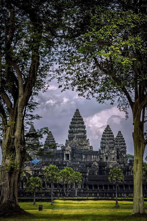 Cambodia Architecture, Cambodia Temple, Cambodia Phnom Penh, Battambang Cambodia, Globe Wallpaper, Personal Driver, Khmer New Year, Ta Prohm, Architecture Design Presentation