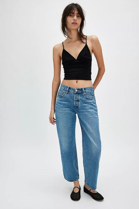 Levi's 501 '90s Ankle Jeans | Free People UK 501 90s Jeans Outfit, Levis 90s 501 Outfit, Levis 501 90s Outfit, Levi 501 Outfit, Cute 90s Outfits, Best Levis Jeans For Women, 501 Levis Women Outfits, 90s Jeans Outfit, Levis 501 90s