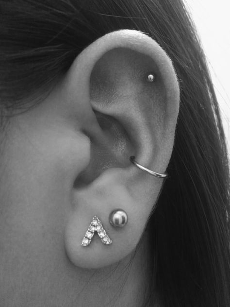 ∆Ear Piercing∆ Double lobe || Conch || Helix Double Lobe And Flat Piercing, Ear Piercing Double, Conch And Helix Piercing, Double Ear Piercing Ideas, Conch Ear Piercing, Double Lobe Piercing, Ear Piercing Inspiration, Double Ear Piercing, Double Helix Piercing