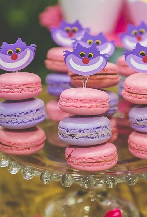 Tea Party Outfit Inspiration, Alice And Wonderland Backdrop, Alice In Wonderland Macarons, Alice In Wonderland Birthday Party Decorations, Alice In Wonderland Baby Shower Ideas, Alice In Wonderland Party Food, Alice In Onederland Birthday, Alice In Wonderland Food, Wonderland Party Theme