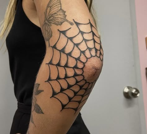 Elbow Tattoo Web, Spiderweb Elbow Tattoo Traditional, Knee Web Tattoo, Spiderweb Knee Tattoo Women, Cobweb Elbow Tattoo, Elbow Web Tattoo, Spider Net Tattoo, American Traditional Spider Web, Elbow Spider Web Tattoo