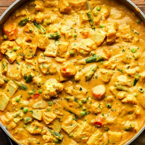 Vegetable Korma Veggie Korma, Vegan Korma, Vegetarian Korma, Vegetable Korma Recipe, Korma Sauce, Vegetable Korma, Vegetable Recipes Dinner, Freezer Dinners, Vegan Indian Recipes