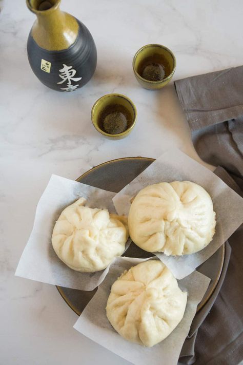 Steamed Japanese Beef Buns are soft, fluffy buns filled with a satisfying combination of meat and vegetables. So easy and delicious! | wanderzestblog.com #beefbuns #japanese #dinner #easy Nikuman Recipe, Japanese Steamed Buns, Beef Buns, Steam Buns Recipe, Meat Bun, Steam Buns, Sticky Buns Recipes, Japanese Beef, Japanese Dinner