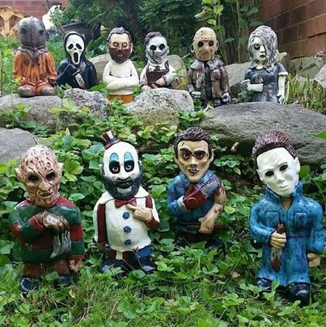 Spooky Garden, Garden Gnomes, Garden Gnome, Movie Monsters, Painting Digital, Movie Lover, Gnome Garden, Iconic Movies, Halloween Horror