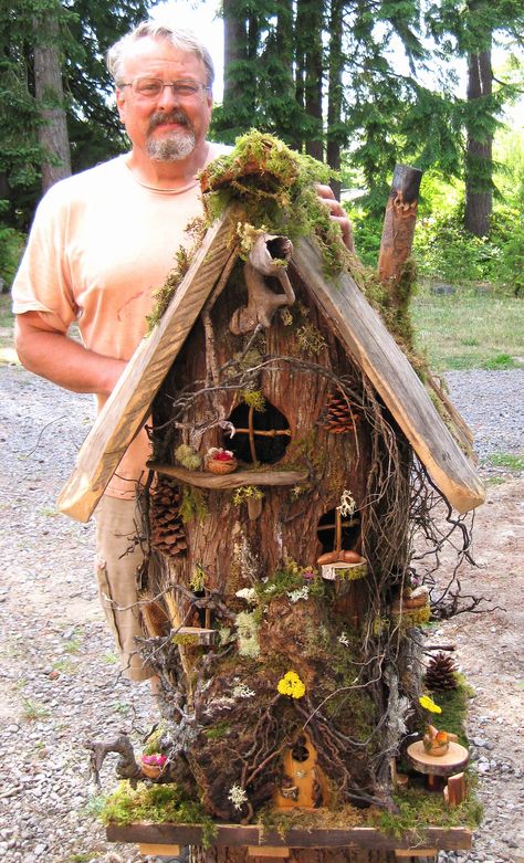 Tree Stump Ideas, Stump Ideas, Fairy Tree Houses, Fairies Garden, Fairy Gnome, Fairy Garden Designs, Fairy Home, Tree Stumps, Fairy Garden Crafts