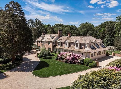 1024 Smith Ridge Rd, New Canaan, CT 06840 | MLS #170549088 | Zillow Dream Home Aesthetic, Gambrel Exterior, Elegant Kitchen Design, Driveway Entrance, New Canaan, Home Aesthetic, Elegant Kitchens, Exterior Siding, Real Estate Sales