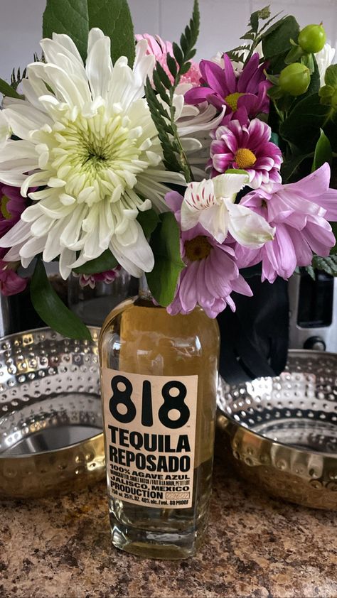 Tequila Bouquet, Deco Flowers, Tequila Bottle, Tequila Bottles, Bottle Ideas, New Year New Me, Floral Foam, Wedding Deco, Bday Ideas