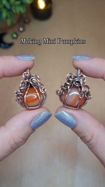 TheBohoBeachBum on Instagram: "Mini Carnelian Pumpkin Necklaces are now available at my etsy shop! 🎃 Full-length wire wrapped mini pumpkin tutorial is up on my YouTube!  . . #wirewrapping #wirewrappedpumpkin #falldiy #halloweendiy #pumpkinnecklace" Wire Wrapped Pumpkin, Wire Pumpkin, Pumpkin Tutorial, Wire Wrap Tutorial, Pumpkin Jewelry, Pumpkin Necklace, Wrap Tutorial, Witches Cauldron, Pendant Tutorial