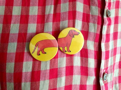 Pin Button Design, Dog Buttons, Badges Ideas, Pins Button, Badge Ideas, Toro Inoue, Pin Button Badges, Button Badges, Cool Buttons