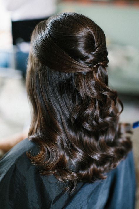 Half Up Half Down Short Hair, Long Bridal Hair, Hair Style On Saree, Peinados Fáciles Para Cabello Corto, Short Wedding Hair, Penteado Cabelo Curto, Haircut Hairstyle, Wedding Hairstyles For Long Hair, Hair Do