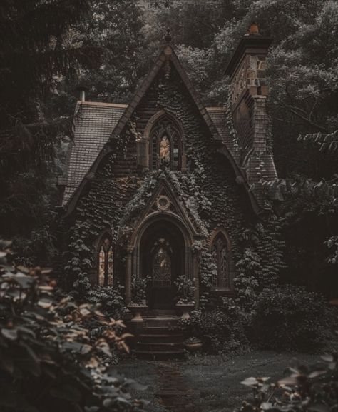 Forest Home Exterior, Goth Forest, Dark Cottagecore House, Gothic Cottage, Witchy Cottage, Fairytale Houses, Storybook House, Whimsical Cottage, Reading Corners