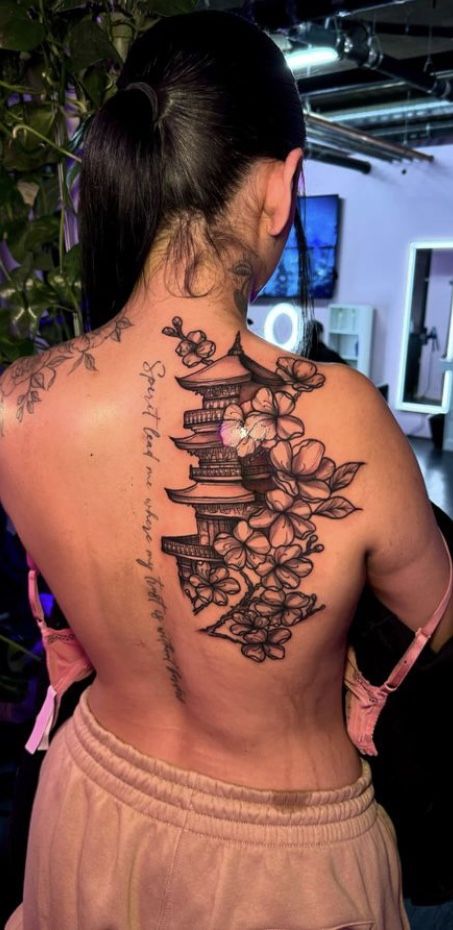 Back Tattoos Elegant, Creative Shoulder Tattoos For Women, Lower Side Tattoos Women, Back Upper Shoulder Tattoo For Women, Horizontal Back Tattoo Women, Japanese Art Tattoo Women, Stacey Rosado Tattoos, Chinese Dragon Shoulder Tattoo, Color Back Tattoos For Women