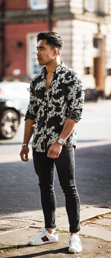 Cool Hawaiian Shirt For Men Hawaiian Outfit Men, Hawaiian Shirt Outfit, Hawaiian Men, Latest Summer Fashion, Shirt Outfit Men, Black Hawaiian Shirt, Look Festival, Hawaii Outfits, The Gentlemen