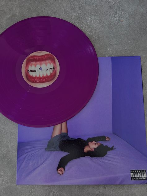 Guts Vinyl Olivia Rodrigo, Guts Vinyl, Olivia Rodrigo Vinyl, Olivia Rodrigo Party, Olivia Rodrigo Core, Cd Aesthetic, Vinyl Aesthetic, Pink Images, Im Lonely