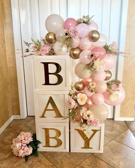 SAS Designs on Instagram: "Oh Baby…I love these pretty baby blocks! Congratulations Lindsey! You are going to make the best mama! ���💗 #babyshower #itsagirl #babyshowerdecor #babyblocks #balloonsandblooms #babyshowerballoons #balloondecor #ohbaby" Baby Blocks With Balloons, Babyshower Decoration Ideas Girl, Floral Backdrop Baby Shower Girl, Baby Girl Babyshowers Themes, Spring Baby Shower Centerpieces, Baby Girl Shower Centerpiece Ideas, Diy Baby In Bloom Decor, White And Pink Baby Shower Ideas, Flower Wall Baby Shower Ideas