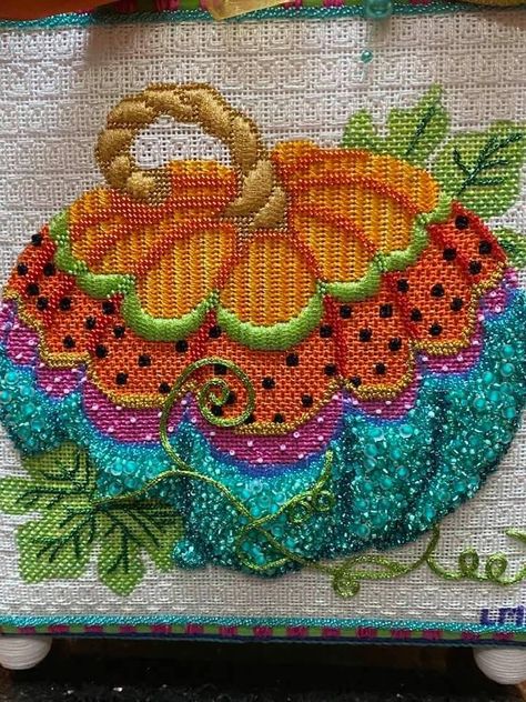 Needlepoint Letters, Halloween Needlepoint, Needlework Christmas, Needlepoint Finishing, Embroidery Canvas, Needlepoint Projects, Bargello Needlepoint, Embroidery Embellishments, Needlepoint Ideas