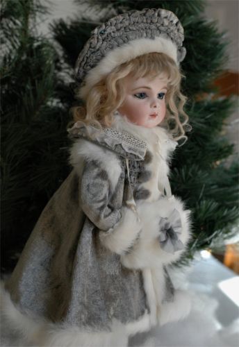 Porcelain Dolls Value, Porcelain Dolls For Sale, Antique Porcelain Dolls, Antique Doll Dress, Victorian Dolls, China Dolls, French Dolls, German Dolls, Doll Hat