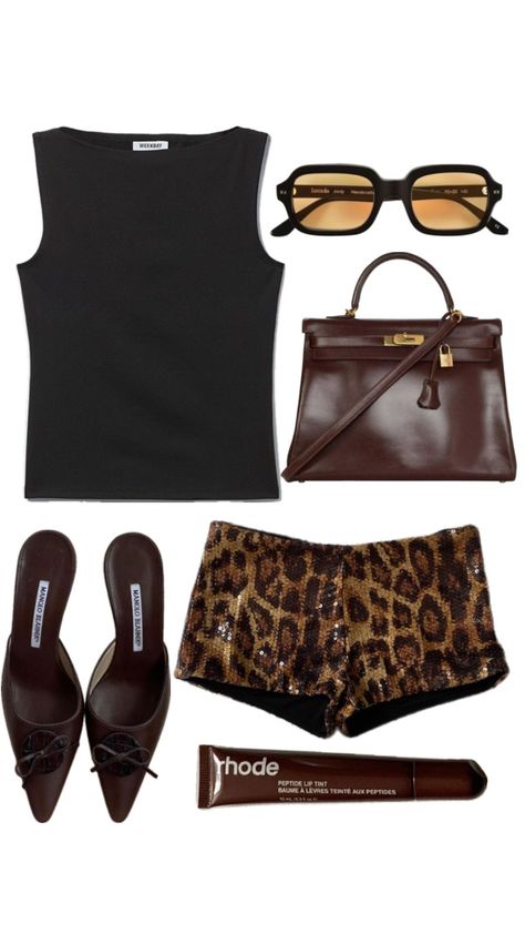 Animal Print Going Out Outfit, Going Out Shorts Outfit Night, Cheetah Print Shorts, Cheetah Shorts Outfit, Cheetah Heels Outfit, Cheetah Print Outfits Aesthetic, Leopard Shorts Outfit, Micro Shorts Outfit, Cheetah Print Clothes