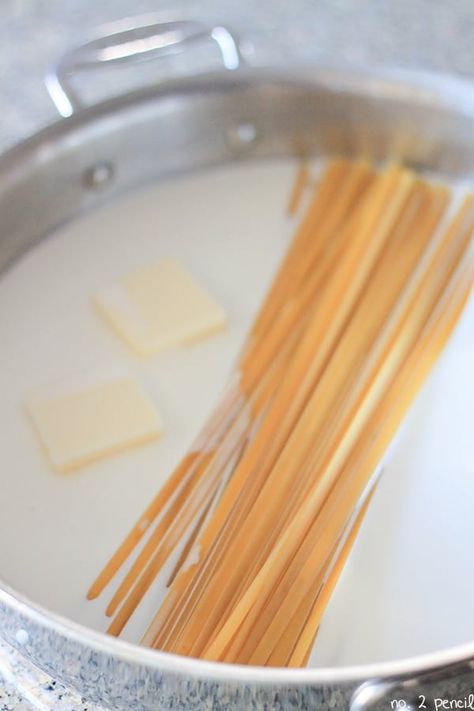 One Pan Chicken Alfredo, No 2 Pencil, One Pan Chicken, One Pot Wonders, Fettuccine Alfredo, Alfredo Pasta, Pan Chicken, Chicken Alfredo, Time To Eat