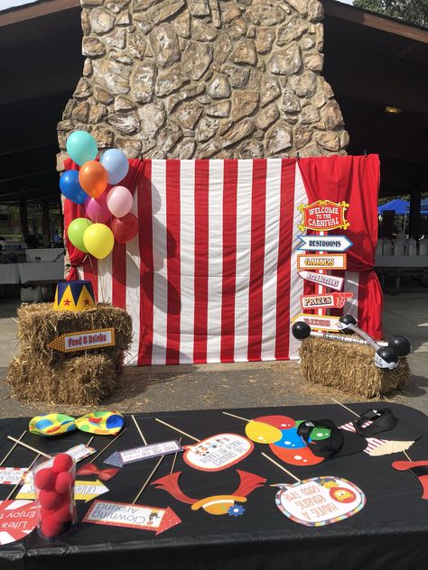 School Carnival Photo Booth, Carnival Photobooth Backdrop, Diy Carnival Photo Booth Backdrop, Carnival Birthday Party Photo Booth, Carnival Theme Party Decorations Outdoor, Circus Theme Photo Booth, Fall Carnival Photo Booth, Diy Circus Backdrop, Carnival At School