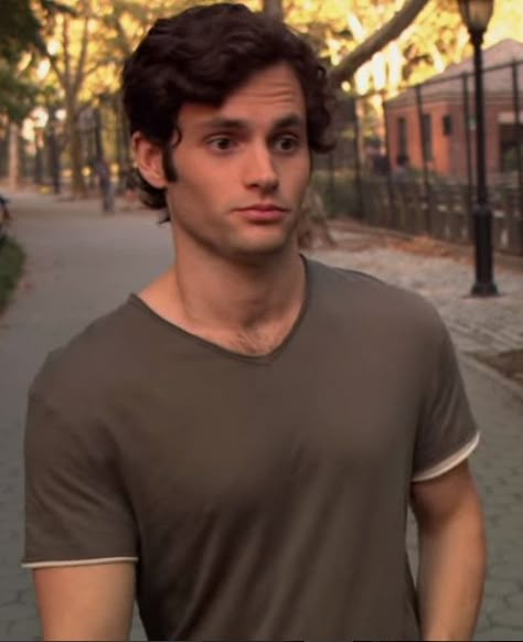 You Season 3, Dan Humphrey Season 1, Brunette Actors Male, Dan Humphrey Aesthetic, Penn Badgley Gossip Girl, Pen Badgley, Dan Humphrey, Joe Goldberg, Penn Badgley