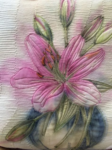 Linda Kemshall – quilts, painting, sketchbooks Nature Textile Art, Watercolor And Embroidery On Fabric, Garden Textiles, Flowers Textiles, Textiles Flowers, Flower Textiles, Freehand Quilting, Drawing On Fabric, Nature Textiles