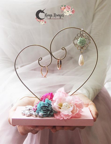 Wedding Ring Holder Ideas, Ring Holder Ideas, Wedding Rings Holder, Ring Box Wedding Diy, Engagement Platter, Diy Wedding Ring, Engagement Tray, Engagement Ring Platter, Wedding Platters