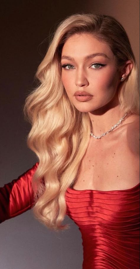 Ludwig Kaiser, Girly Summer Outfits, Blonde Hair Makeup, Met Gala Outfits, Evening Hairstyles, Birthday Look, Red Dress Makeup, Makeup For Blondes, Red Evening Dress