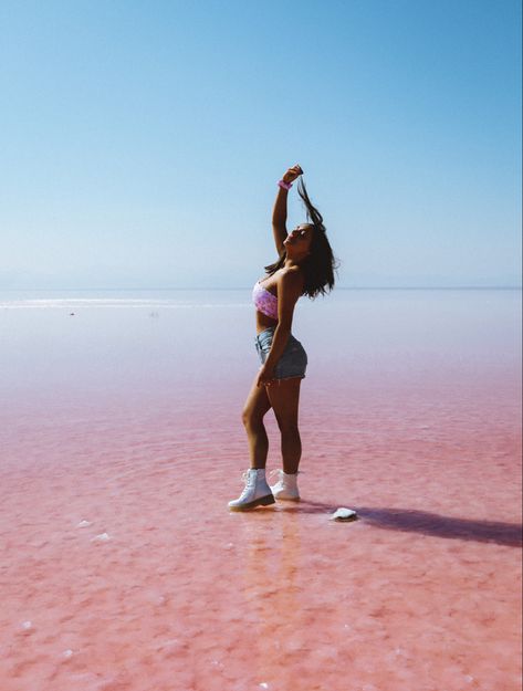 Pink sand beaches. Pink salt sand beach. Salt lake city utah. Road trip ideas itinerary. Must do. Most instagrammable places in utah. Travel guide. Pink and red water. Salt Lake City Utah Photography, Pink Lake Utah Photoshoot, Pink Salt Lake Utah, What To Do In Salt Lake City Utah, Pink Lake Utah, Salt Lake City Utah Aesthetic, Great Salt Lake Utah, Utah Travel Guide, Utah Salt Flats