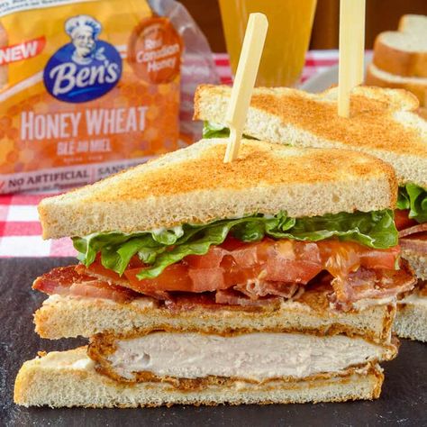 Smoked Paprika Fried Chicken Club Sandwich on Ben's Honey Wheat Bread Recipes For Fried Chicken, Chicken Club Sandwich, Chicken Breast Sandwich, Club Sandwich Chicken, Easy Weekday Dinners, Green Bean Salad Recipes, Toasted Sandwiches, Hand Pies Savory, Meal Planing