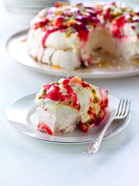 Prodigious Pavlova Recipe by Nigella Lawson | Stunning Xmas Dessert Nigella Lawson Christmas, Best Pavlova, Nigella Christmas, Pavlova Recipes, Brazil Recipes, Nadiya Hussain, Nigella Lawson Recipes, Delia Smith, Xmas Desserts