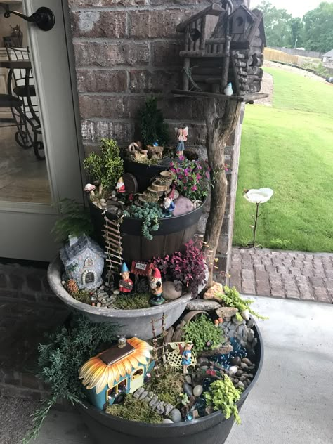 Kids Fairy Garden, Fairy Garden Containers, Fairy Garden Pots, Indoor Fairy Gardens, Tattoo Plant, Fairy Village, Fairy House Diy, Fairy Gnome, Fairy Garden Designs