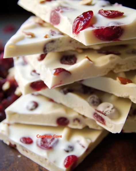 This is my mama's famous Christmas bark for the holidays. It's unlike the usual stuff, and only 3 ingredients Almond Bark Recipes, Christmas Bark Recipes, Traditional Holiday Recipes, Cranberry White Chocolate, Christmas Bark, White Almond Bark, White Chocolate Bark, Chocolate Bark Recipe, Candy Bark