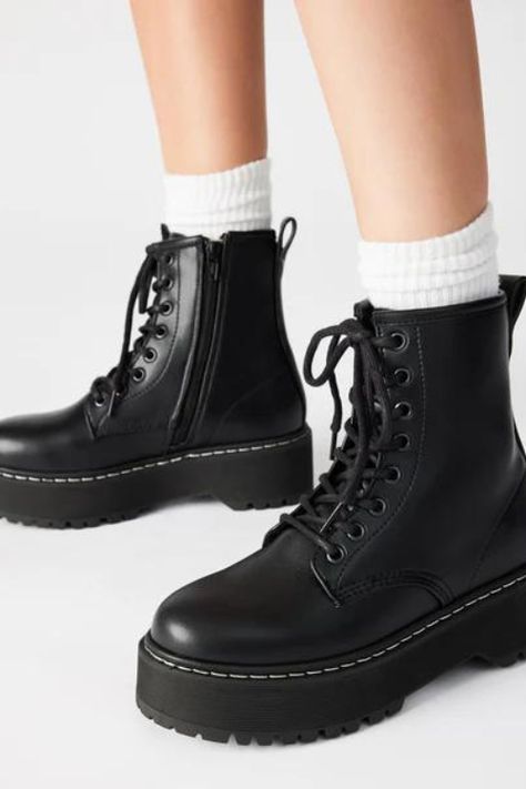 11 Best Doc Marten Dupes That'll Have You Stomping around Town Black Boots Combat, Women’s Combat Boots, Combat Boots Outfit For Women, Boots With Socks, Womens Black Combat Boots, Combat Boots Women, Chunky Combat Boots, Combat Shoes, Grunge Looks