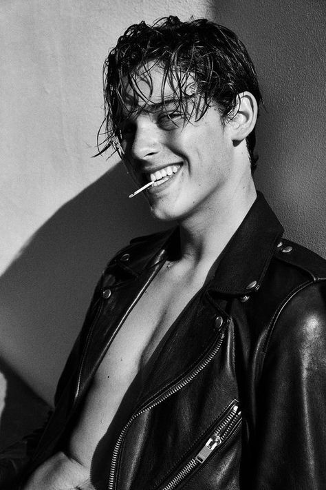 Damon Torrance • Devil’s Night Devil's Night Penelope Douglas, Damon Torrance, Hollow Boys, 얼굴 드로잉, Photographie Portrait Inspiration, 사진 촬영 포즈, Cameron Dallas, Photography Poses For Men, Poses For Men