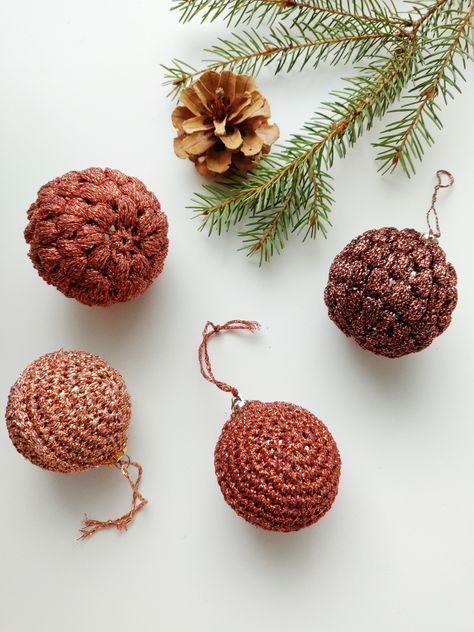 Crochet Christmas Ornaments Free Patterns, Crochet Pinecone, Pinecone Christmas Ornaments, Crochet Christmas Baubles, Crochet Christmas Ornaments Free Pattern, Crochet Christmas Patterns, Pinecone Christmas, Crochet Christmas Ornaments Free, Christmas Amigurumi