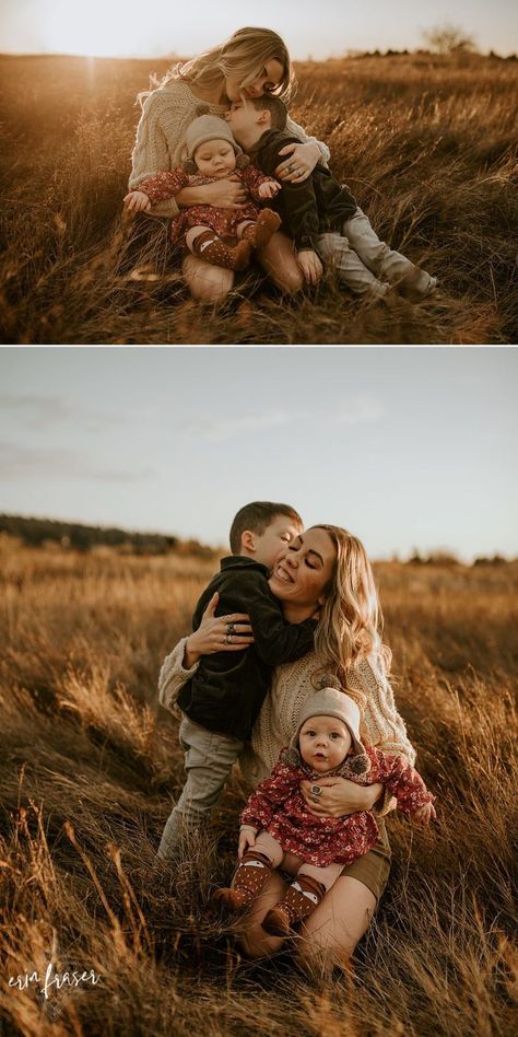 Easy Family Picture Ideas, Family Of Four Outdoor Photoshoot, Family Of 4 Family Pictures, Outdoor Photoshoot Ideas Family Of 4, Family Pictures Family Of 5, Mom Of Two Photoshoot, Outdoor Vintage Photoshoot, Family Mountain Pictures, Park Family Photoshoot Fall