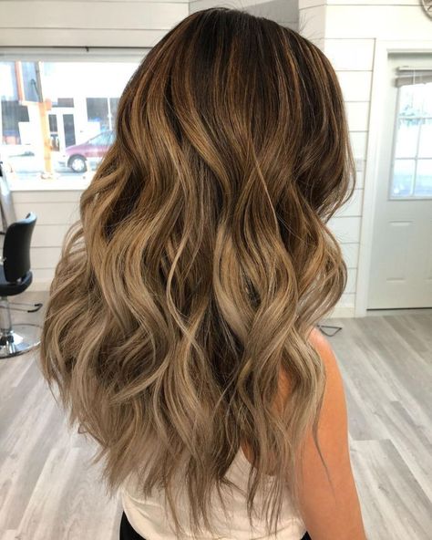 Voluminous Long Wavy Layered Hairstyle: wrap large sections around a curling wand and finish with dry shampoo, not hairspray, to add some grit Curling Thick Hair, Wavy Layered Haircuts, Layered Thick Hair, Haircuts For Long Hair With Layers, Textured Haircut, Thick Wavy Hair, Curls For Long Hair, Layered Hairstyles, Wavy Haircuts