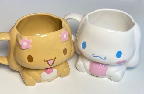 Cinnamoroll & Mocha mugs Charmmy Kitty, Sanrio Stuff, Tanah Liat, Pretty Mugs, Mia 3, Pretty Princess, Hello Kitty Items, Cute Kitchen, Cute Cups