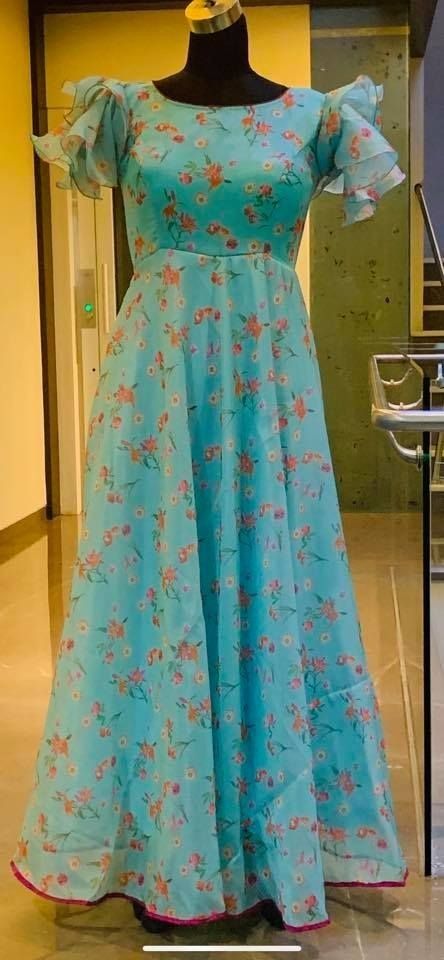 Floral Long Frocks Indian, Frocks With Sarees, Long Frocks With Sarees, Long Frocks Indian, Floral Long Frocks, Green Color Dress, Kalamkari Dresses, Frocks And Gowns, Designer Anarkali Dresses