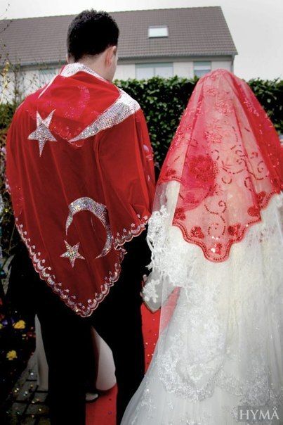 turkish wedding Turkish Wedding Dress, Wedding Dresses Hijab, Turkish Bride, Bridal Hijab Styles, Ornaments To Make, Turkish Wedding, Bridal Hijab, Hijab Wedding Dresses, Turkish Culture