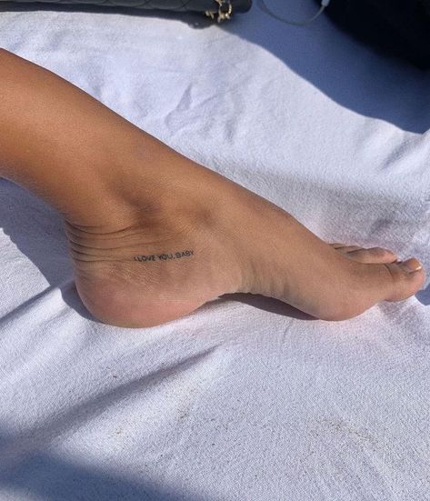 Small Foot Tattoos, Tato Minimal, Tattoo Spots, Hidden Tattoos, Ankle Tattoos For Women, Foot Tattoos For Women, Petite Tattoos, Discreet Tattoos, Dainty Tattoos