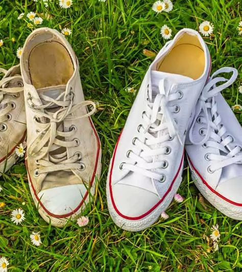 Shoe Cleaning Hacks, Clean White Converse, Cleaning White Canvas Shoes, Cleaning White Shoes, How To Clean White Converse, Clean White Shoes, Cleaning Shoes, Shoes Cleaning, How To Clean White Shoes